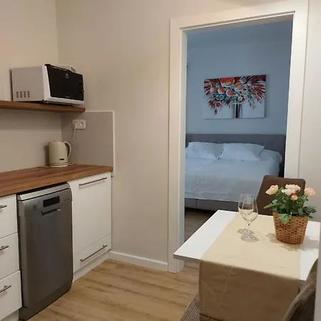 아파트 Bem Apartman, *