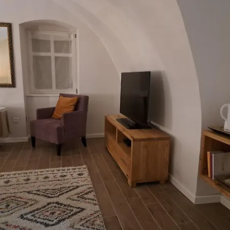 아파트 Bem Apartman, *