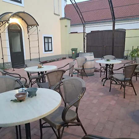 Bem Apartman, 아파트