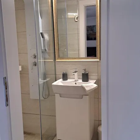 아파트 Bem Apartman, *