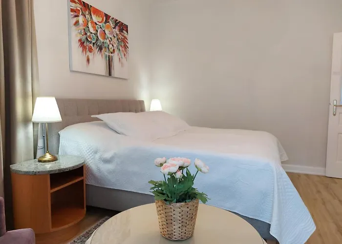 Bem Apartman, * Kőszeg