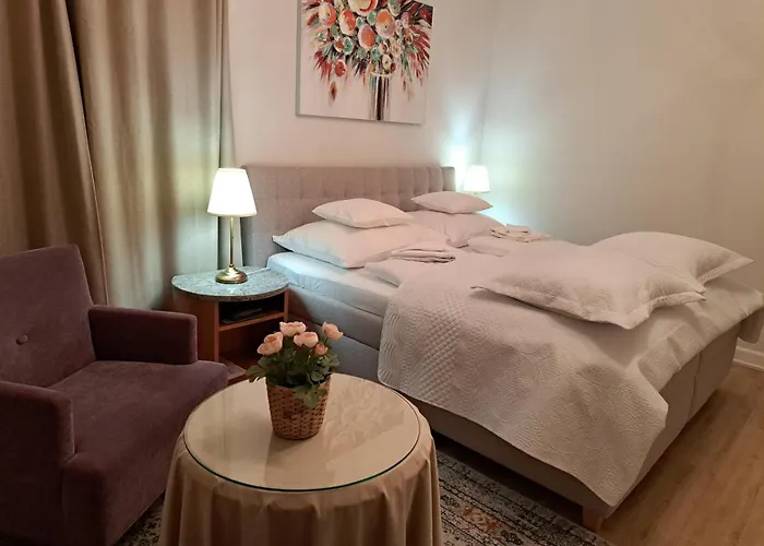 Apartament Bem Apartman, *