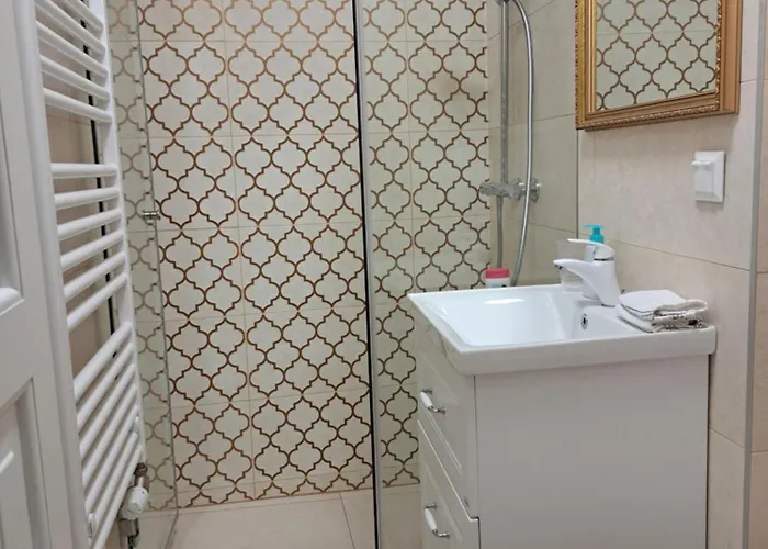 Apartament Bem Apartman, *