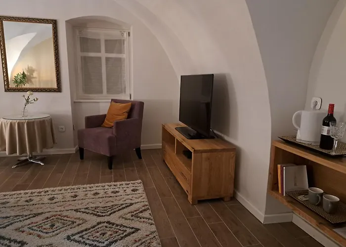 Apartament Bem Apartman, *