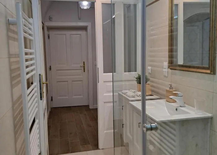Bem Apartman, Kőszeg