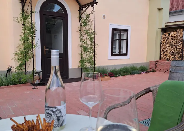 Bem Apartman, *